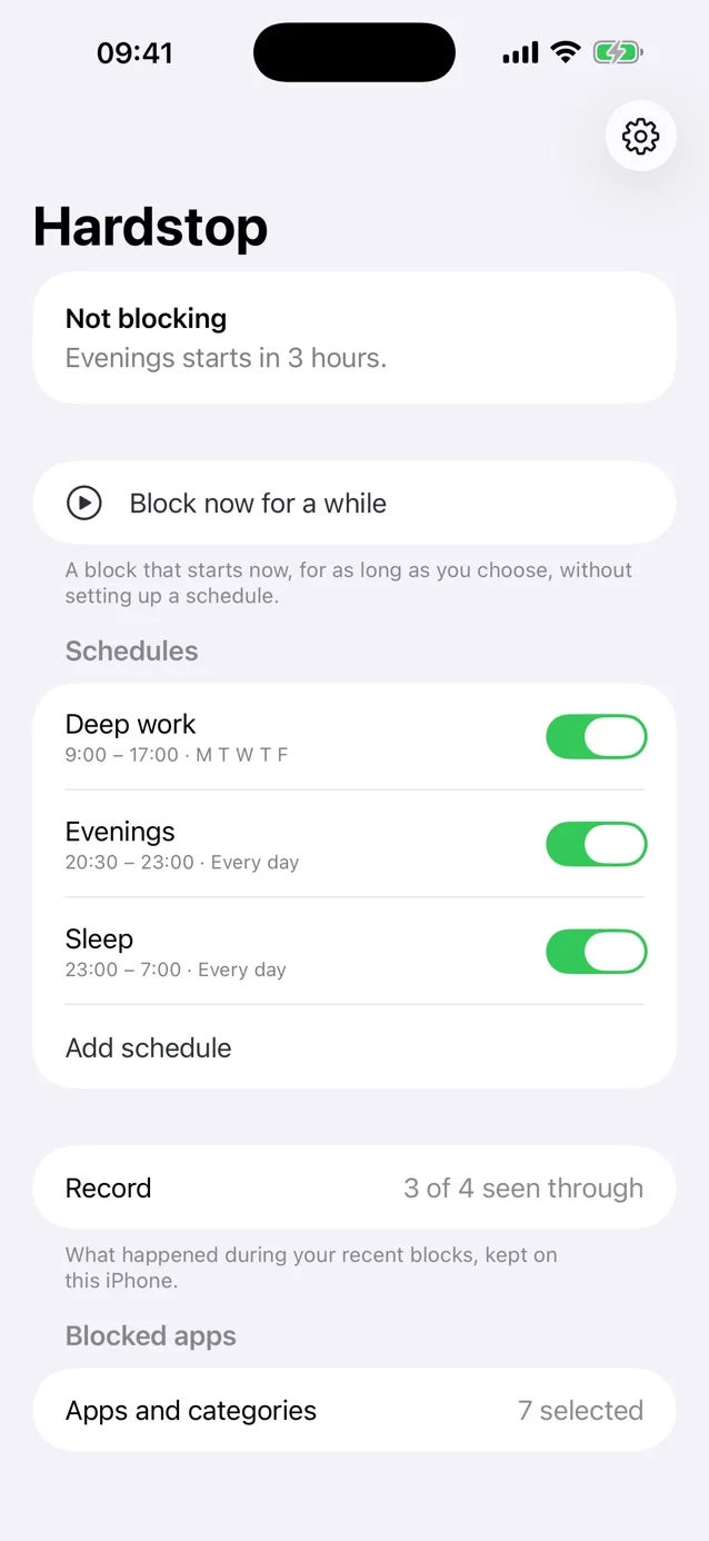 Hardstop's home screen with deep work, evening and sleep schedules.